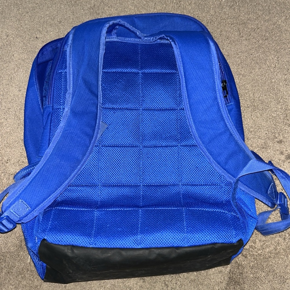 Nike backpack - Picture 2 of 2